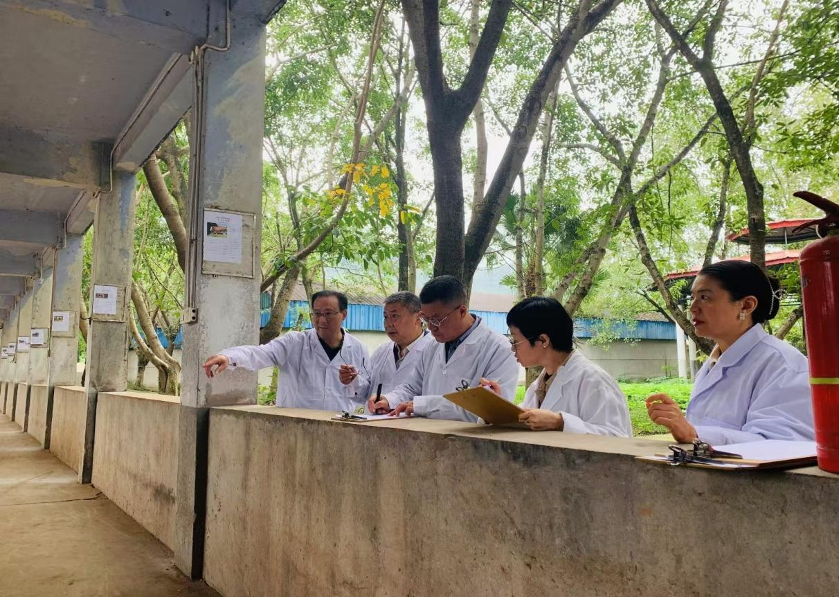 2024年10月14日美彩国际 官网成都汇丰动物育种公司通过种畜禽出产经营许可证换证现场审验1（李芬拍摄）.png