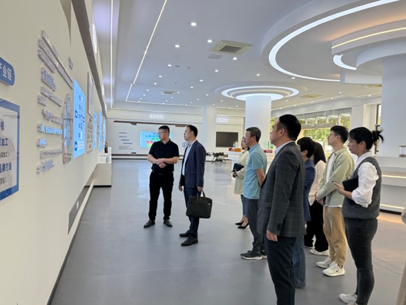 中国邮政集团广安分公司与西大农科公司发展合作互换